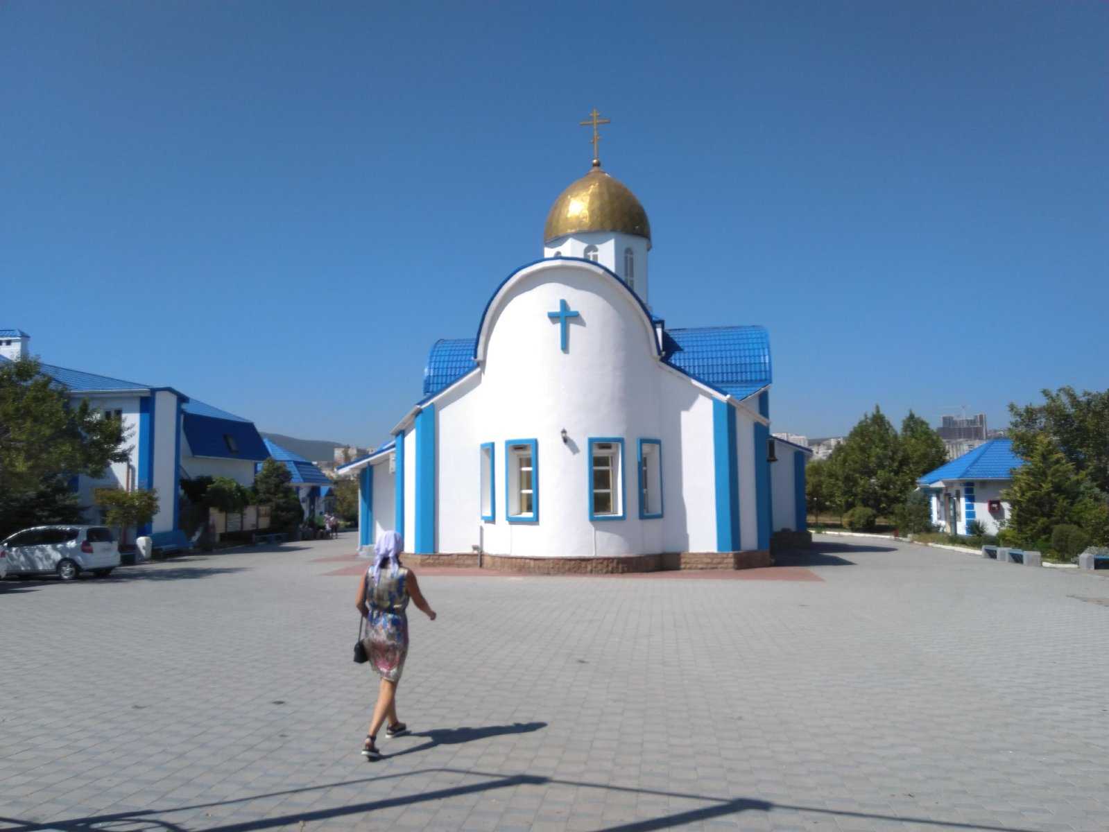 Храм Новомучеников и Исповедников Российских фото 1
