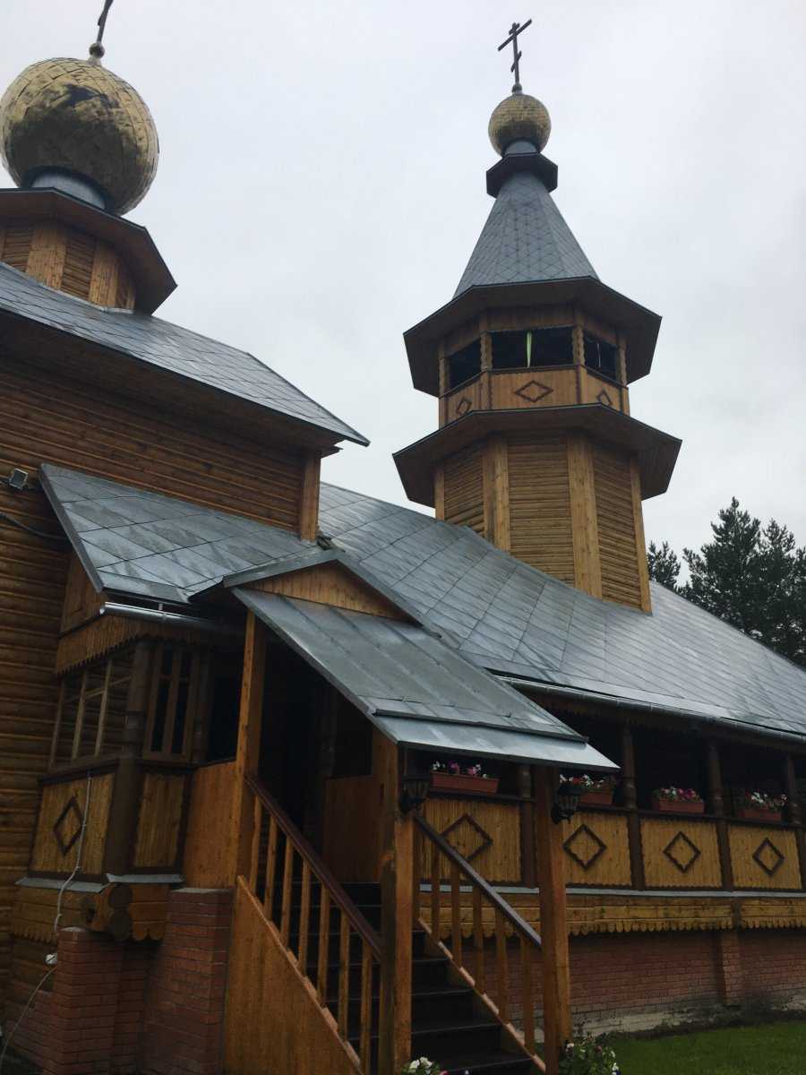 Православный храм в честь святых мучеников Флора и Лавра фото 1