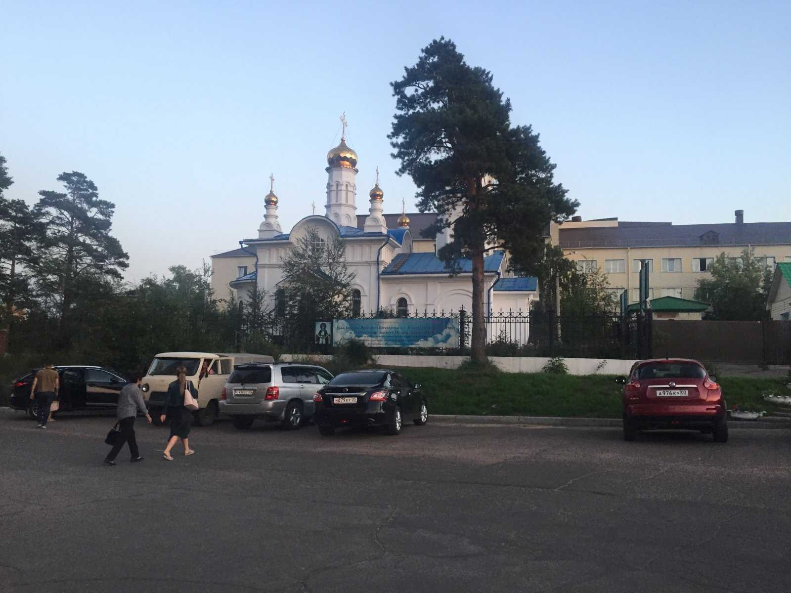 Свято-Покровский храм фото 1