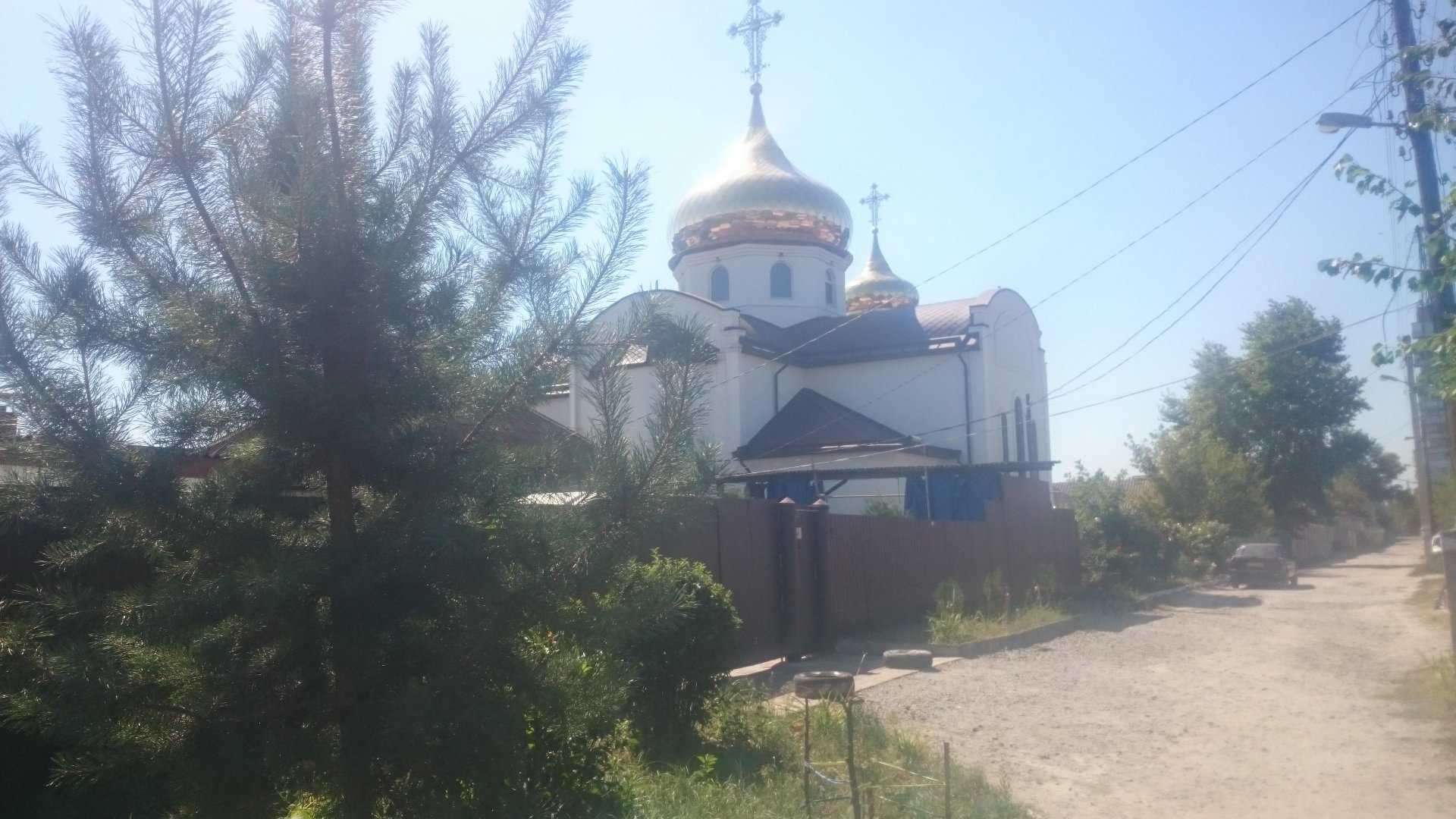 Свято-Покровский храм фото 1