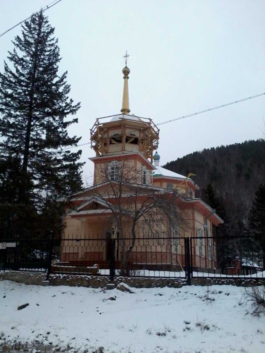 рп. Листвянка Свято-Никольский Храм фото 1