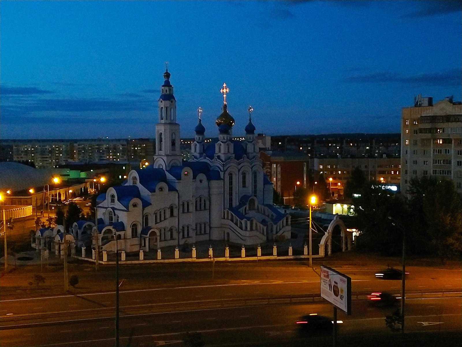 Александро невская улица. Церковь на Сахарова Казань. Храм Невского Казань.